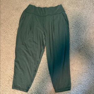 Athleta elation women’s Green Pants